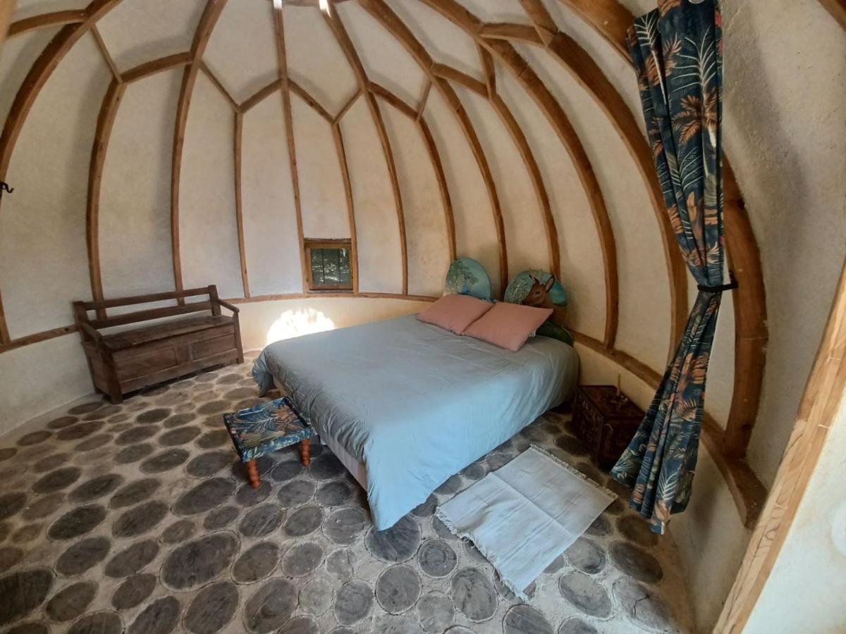 Sarl Verrerie Royale Val-Couesnon Extérieur photo