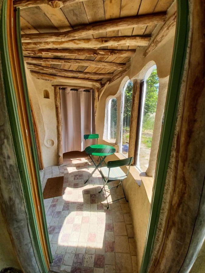 Sarl Verrerie Royale Val-Couesnon Extérieur photo